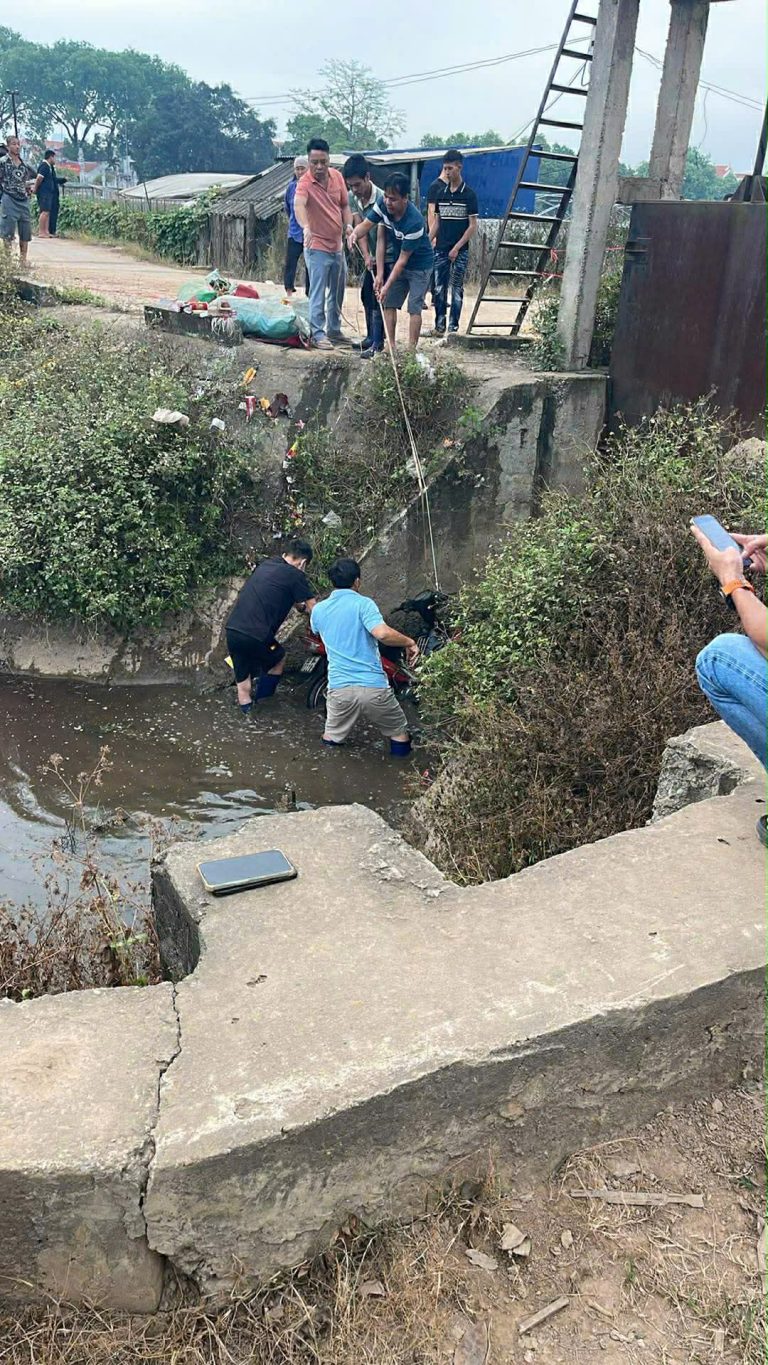 z7734940212299_b8e4733c9c7aca21877be71170d805fa